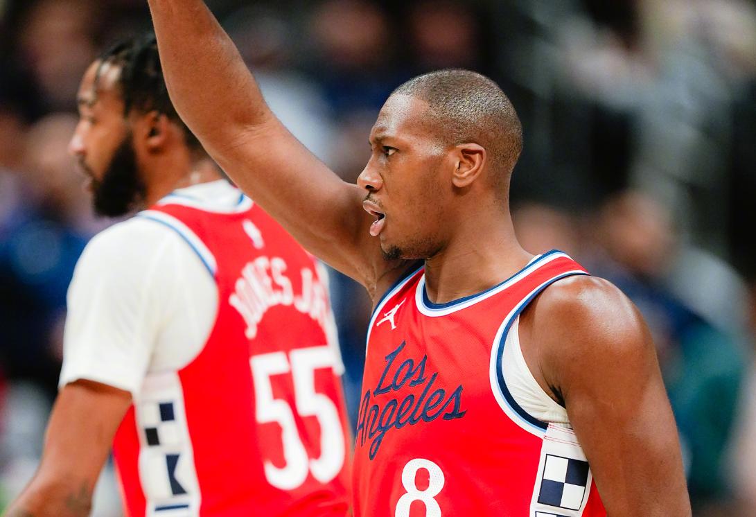 包含德罗巴在快船比赛中关键助攻，回归赛场引发热议！的词条